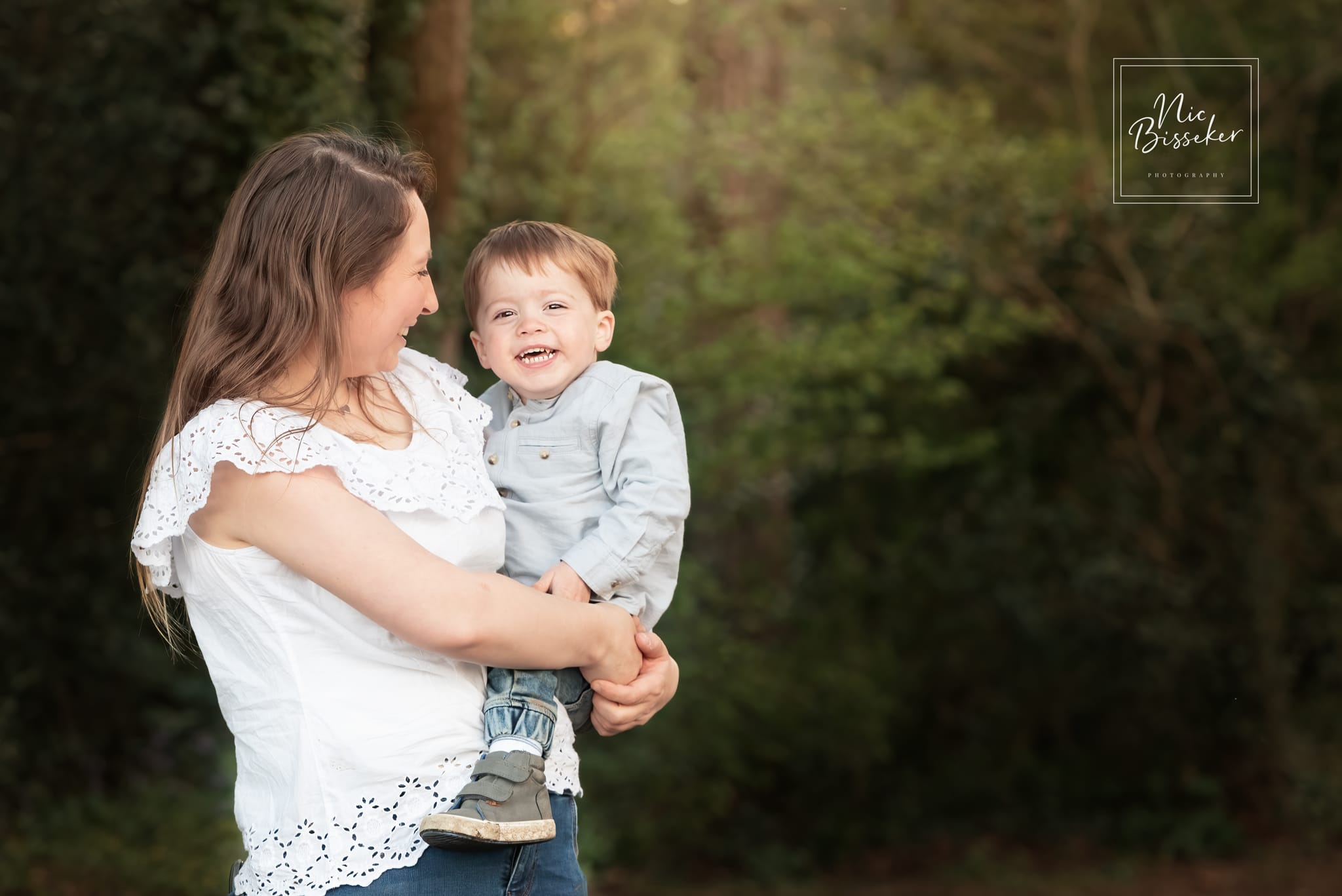 Nic Bisseker photography bluebell mini sessions kent